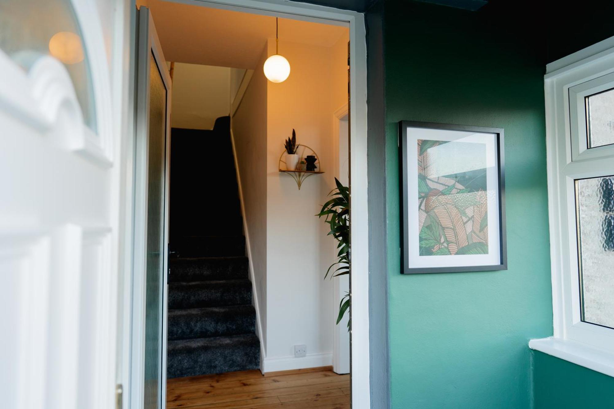 Bowling Terrace By Above Rubies - Stylish, 3 Bedroom, Pet Friendly House In Skipton Exterior photo